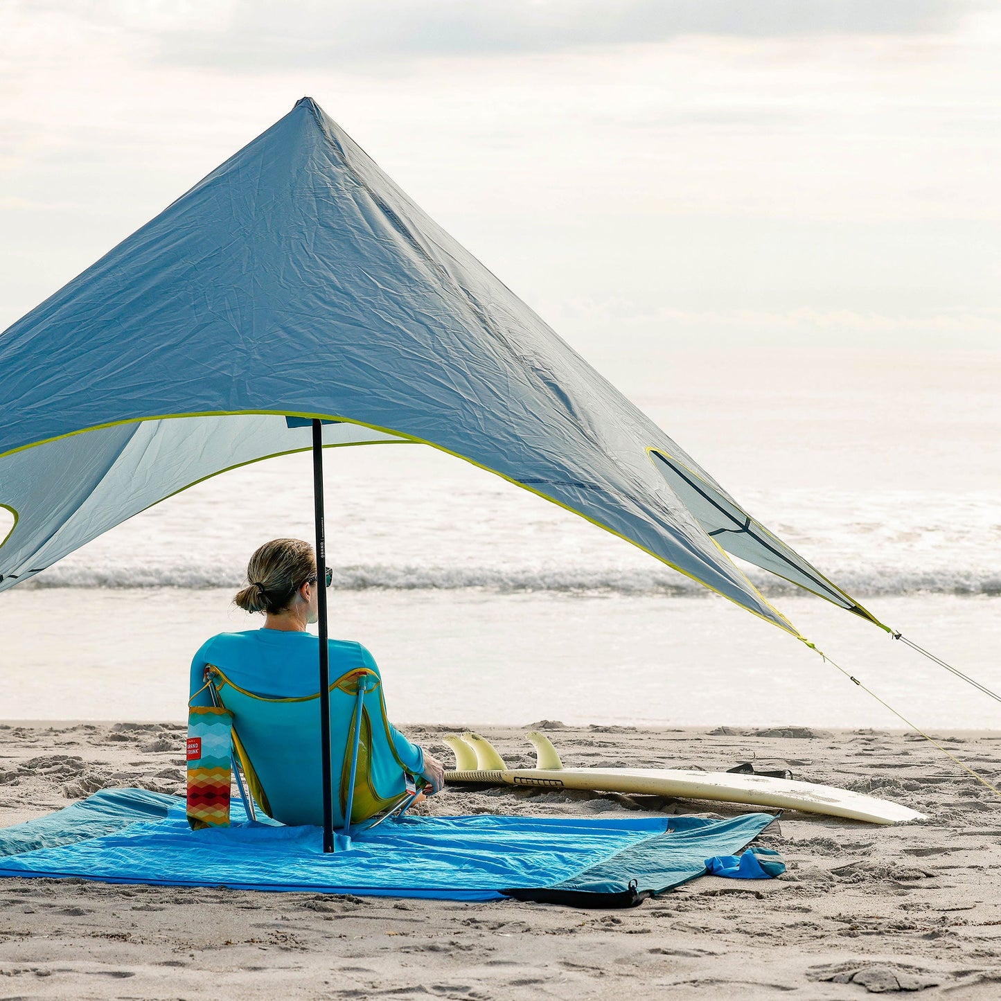 Grand Trunk ShadeCaster 2 Person Sunshade