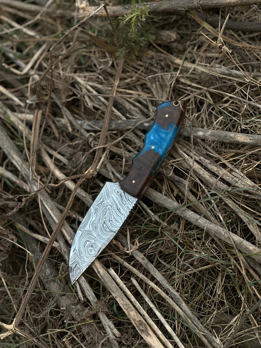 Gutting Knives – 10" Damascus Steel Blade with Rosewood or Resin Handle & Leather Sheath