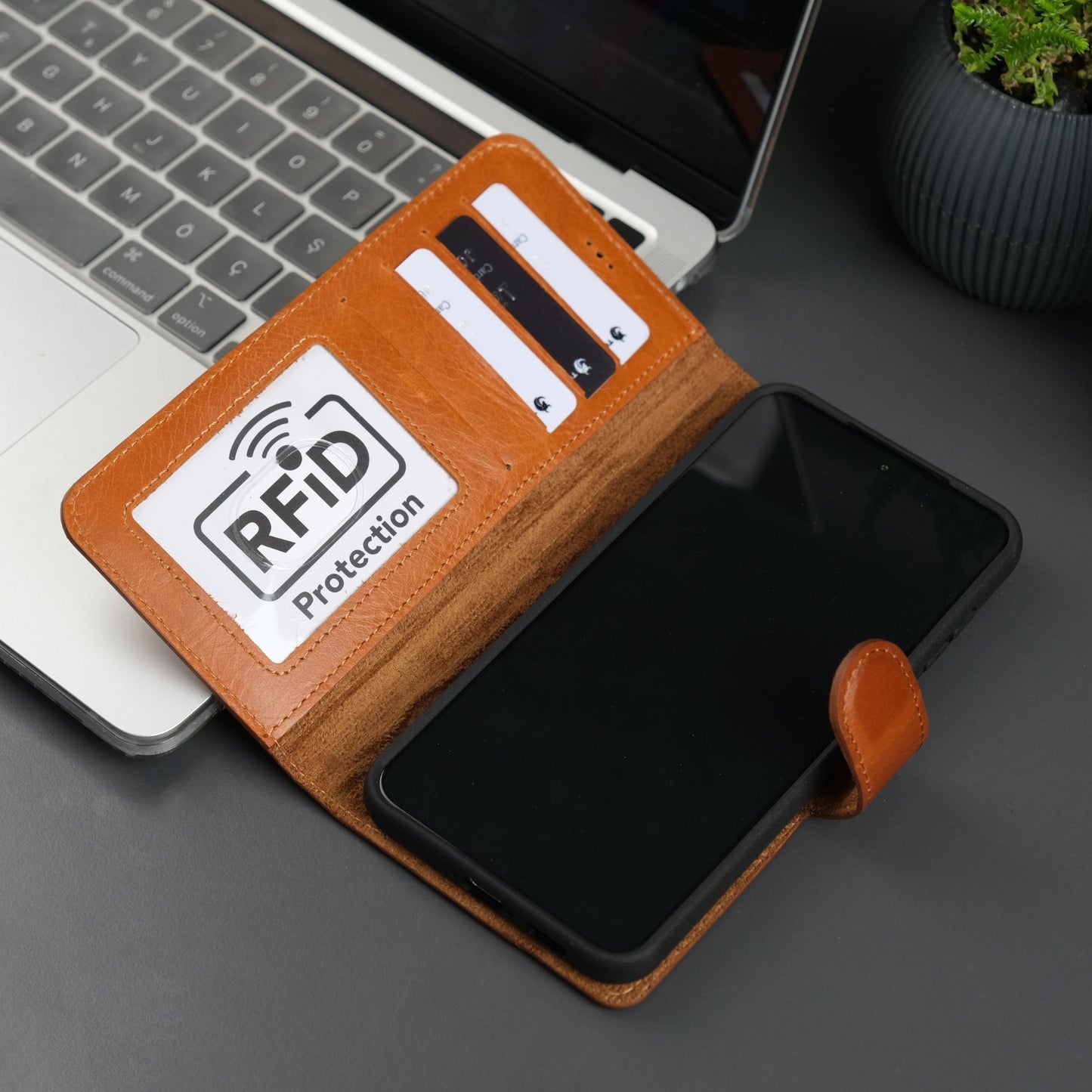 Leather Samsung Galaxy S25 Plus Wallet Case | Buffalo